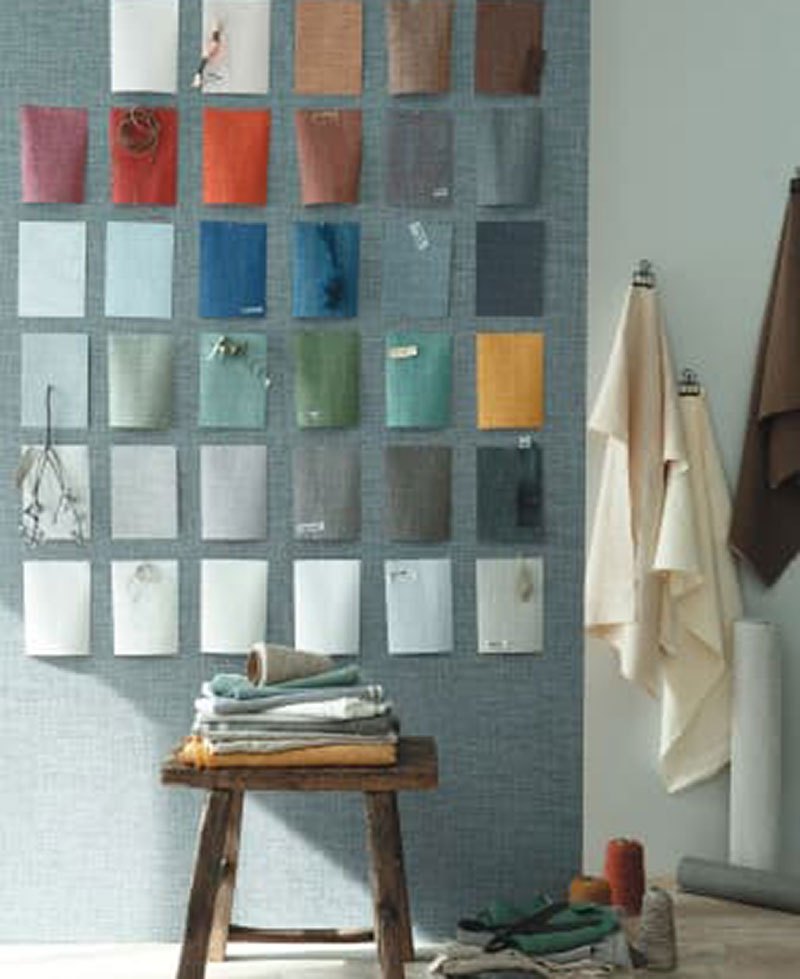 Stoff- und Tapetenmuster im Showroom von Monica Marx